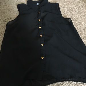 Black ladies flowy open back collard shirt (M)